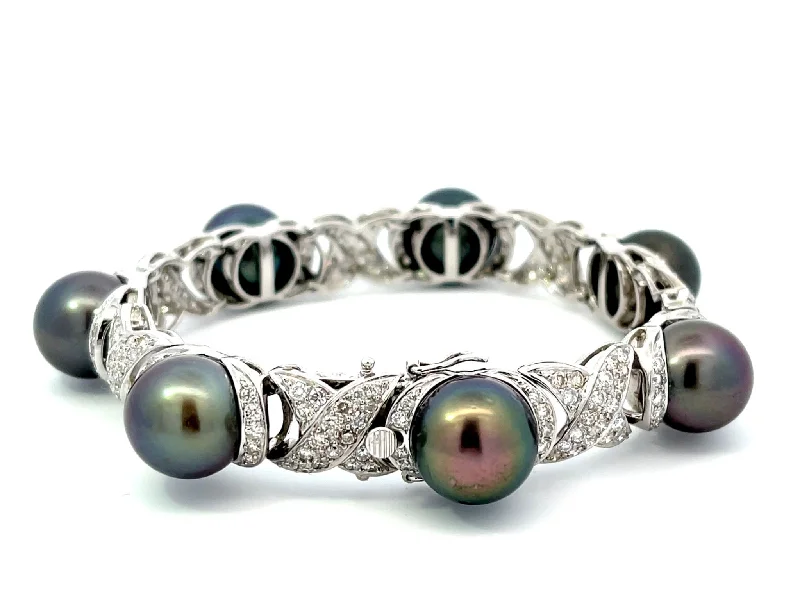 ladies-artisan-pearl-bracelets-Diamond and Tahitian Pearl Bracelet 4.00 ctw in 18K White Gold