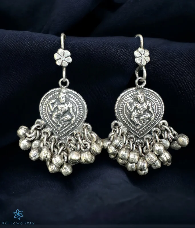 Ladies earrings chunky vibes -The Hemangini Silver Earrings