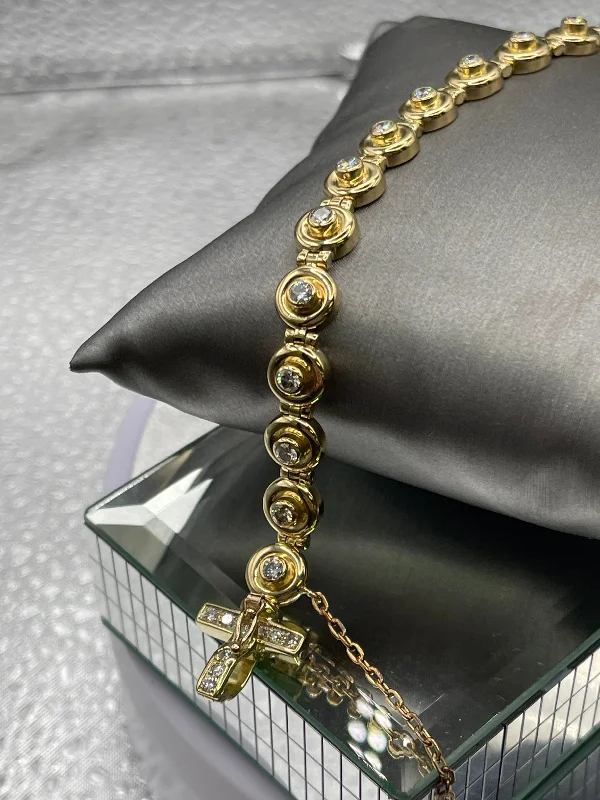 ladies-bohemian-gold-bracelets-Ladies Magnificent Italian 18 Karat Yellow Gold Round Diamond Link Bracelet