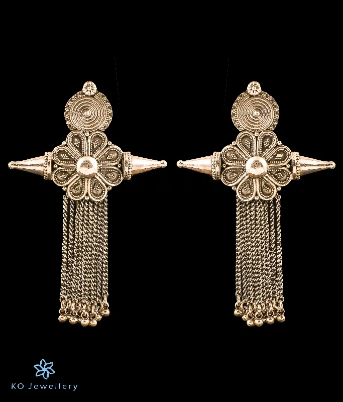 Ladies earrings for creators -The Vinyas Silver Tassle Earrings