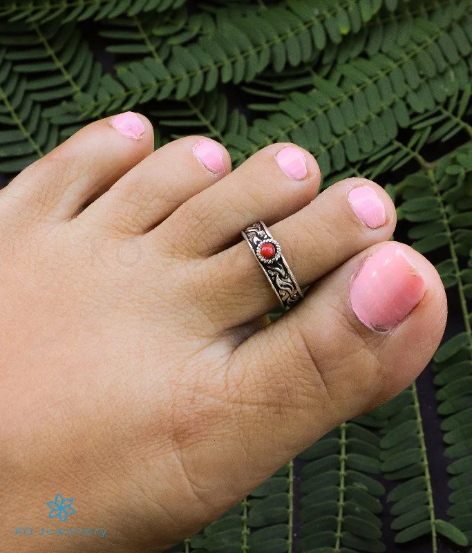 Ladies rings for scholars -The Mohini Silver Toe-Rings (Coral)