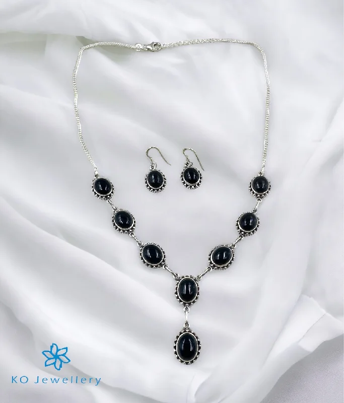 Ladies earrings for free spirits -The Silver Gemstone Necklace & Earrings (Black)