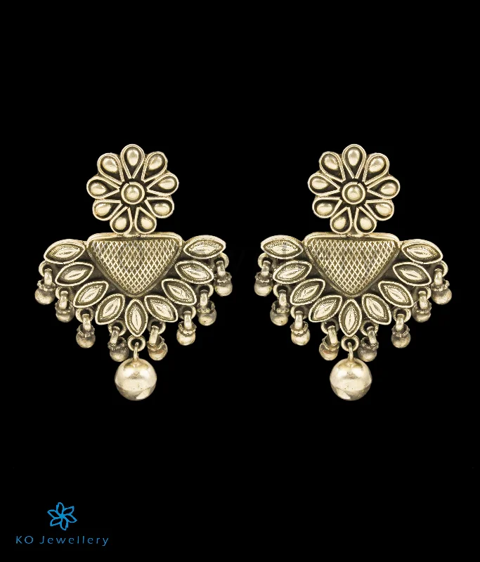 Ladies earrings for nomads -The Aradhya Silver Earrings