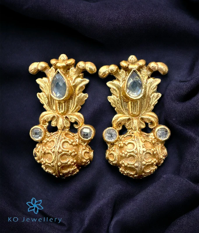 Ladies earrings sleek studs -The Silver Kundan Earrings