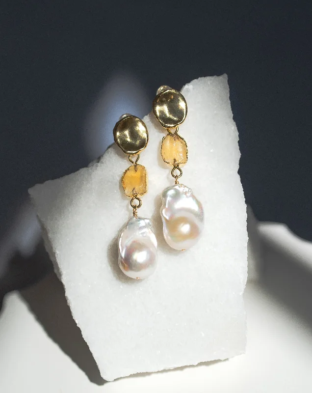 Ladies earrings with sphere drops -November | Citrine Birthstones x Pearls Earrings