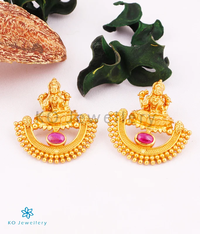 Ladies earrings radiant glow -The Kaashvi Silver Lakshmi Earrings