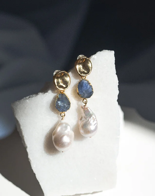 Ladies earrings trendy hoops -December | Tanzanite Birthstones x Pearls Earrings