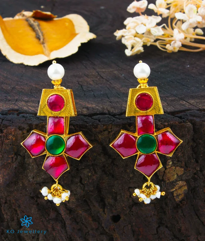 Ladies earrings retro vibes -The Ukti Silver Kundan Earrings