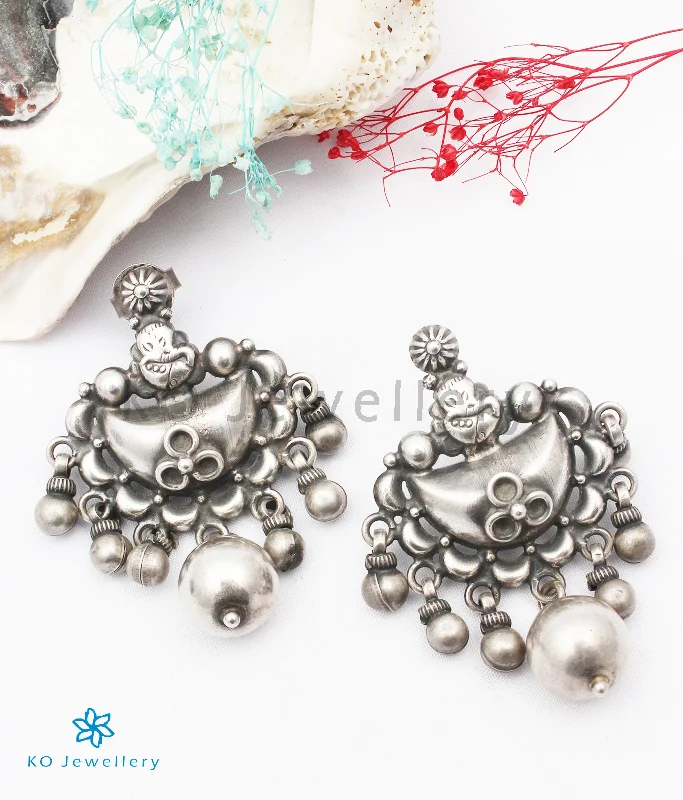 Ladies earrings for creatives -The Anam Silver Earrings