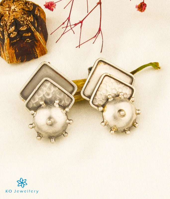 Ladies earrings for trailblazers -The Pitaka Antique Silver Earrings