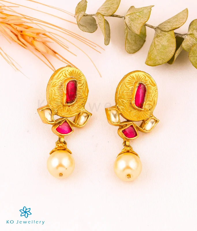 Ladies earrings for visionaries -The Tasveer Silver Kundan Earrings