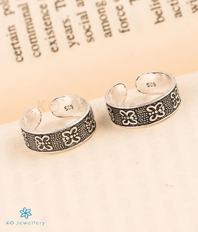 Ladies rings muted finish -The Enchanting Silver Toe-Rings